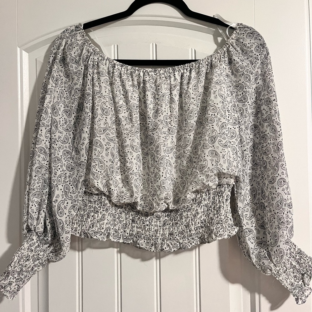 NWT Paisley Top